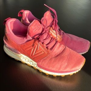 New Balance women’s 9.5 ladies sneakers